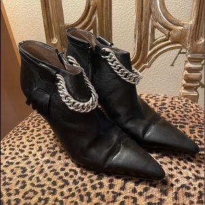 Manolo Blahnik leather boots 38